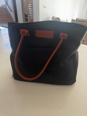 Sarah Wells “Abby” Black Breast Pump Bag – Excellent Condition